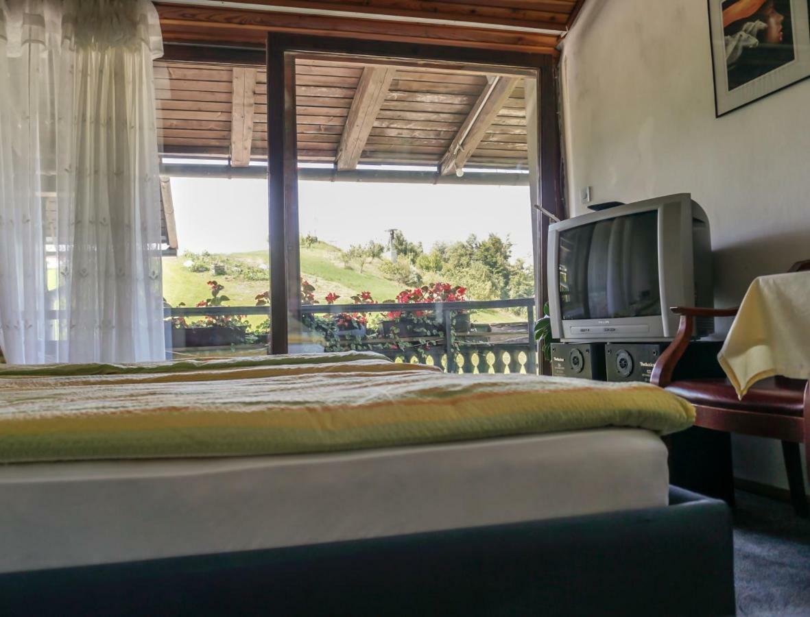 Guest House Beli Kamen Vojsko エクステリア 写真